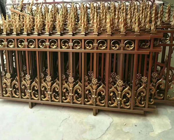 鋁藝護(hù)欄有哪些常見的應(yīng)用？